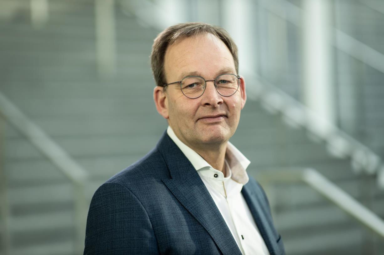 dr. B. Veldman
