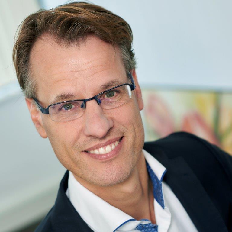mr. R. Nijhuis RB
